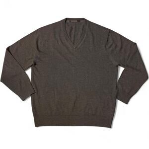 100% Merino Wool V-Neck Sweater Men’s Medium Charcoal Gray Extra Fine